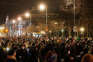 Na demonstracijama protiv korona mjera u Beču oko 40.000 ljudi
