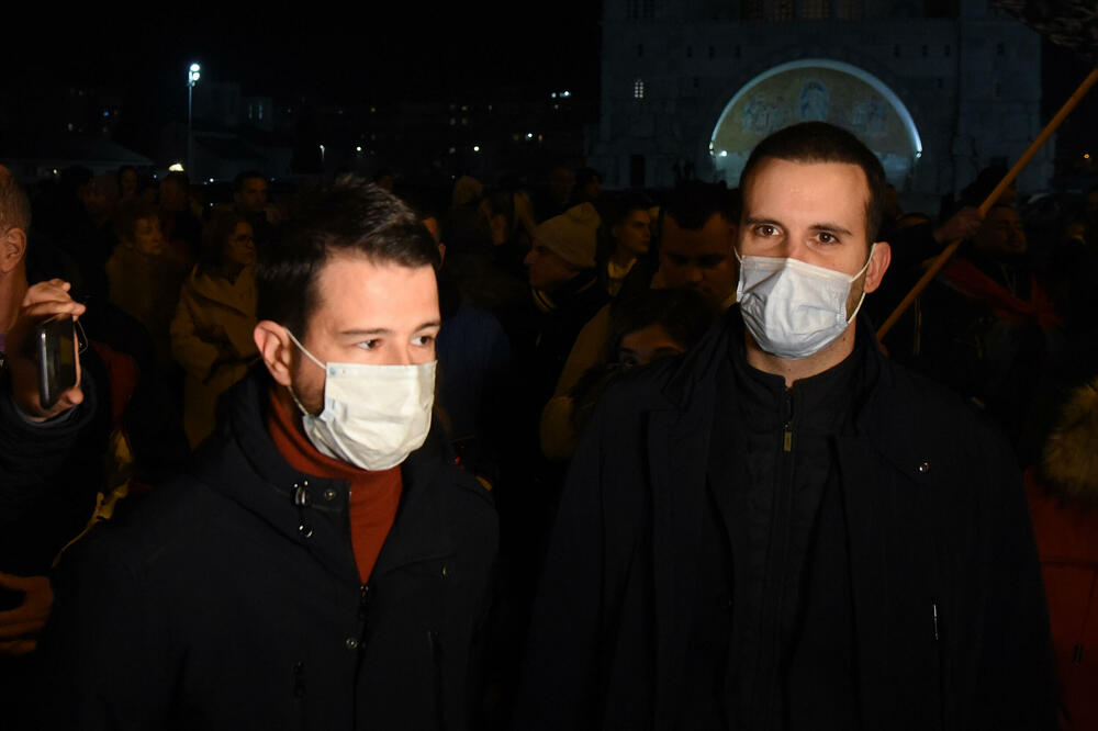 Spajić i Milatović bili na protestu prije dva dana, ali nosili zaštitne mask, Foto: Luka Zekovic