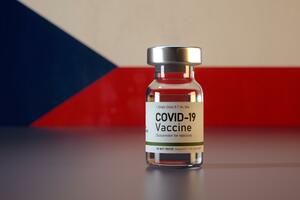 U Češkoj gotovo potpuno zaustavljena vakcinacija, smanjeno...