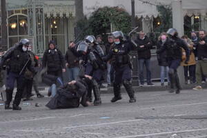 Policija Pariza na oprezu: Hiljade učesnika konvoja protiv...