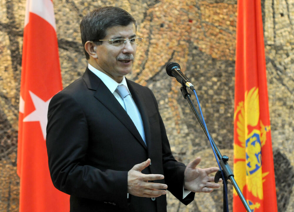 Značajno uticao na politiku prema Balkanu: Davutoglu u posjeti Crnoj Gori 2009.