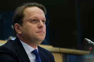Varhelji: Projekti EU na teritoriji RS će biti realizovani samo...
