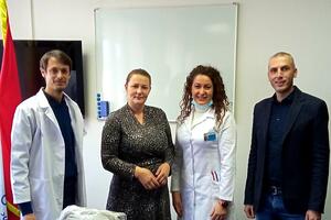 Pivara donirala defibrilator Opštoj bolnici Nikšić
