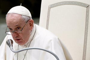 Papa Franjo: Tražio sam sastanak s Putinom, nisam dobio odgovor,...