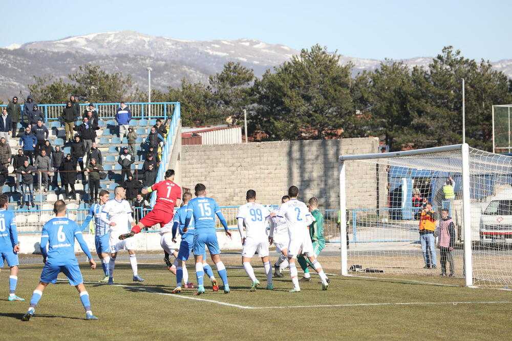 Giljen postiže pogodak, Foto: FK Sutjeska