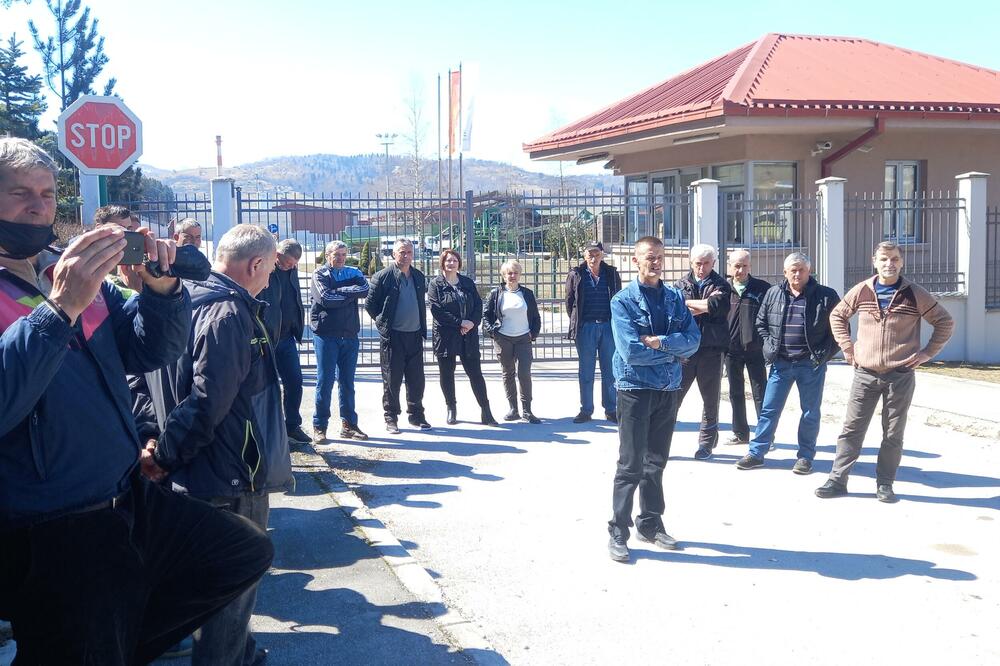 Sa protesta radnika u Pljevljima, Foto: Sa protesta radnika u Pljevljima