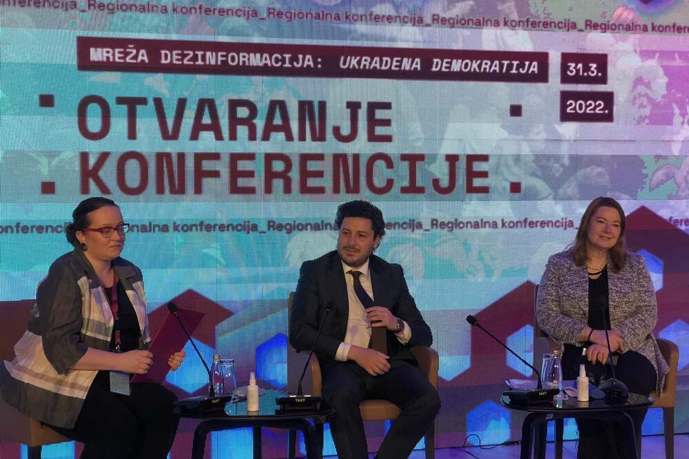 Abazović na jučerašnjoj konferenciji CDT-a, Foto: Biljana Matijašević
