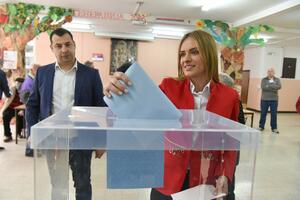 Zavetnici uspjeh na izborima u Srbiji posvetili Amfilohiju,...