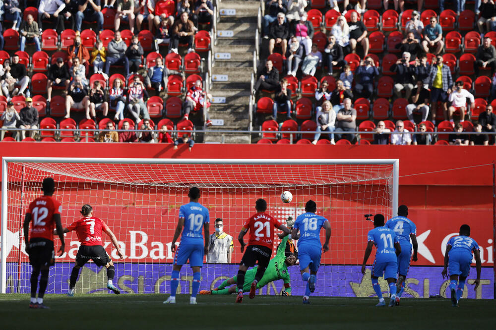 Murići postiže gol iz penala, Foto: Reuters