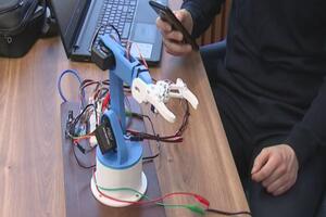 M tech: Šta može mehanička ruka crnogorskih studenata?