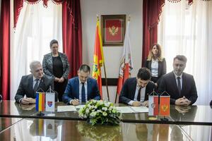 Opština Kotor potpisala Memorandum o prijateljskoj razmjeni i...