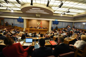 Poslanici ponovo glasaju o dopuni Zakona o lokalnoj samoupravi
