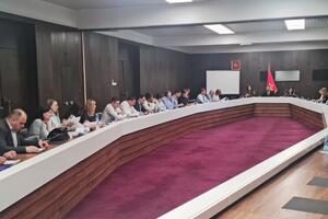 Milošević sa predstavnicima lokalnih uprava: Intenzivno radimo na...