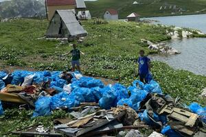Na Kapetanovom jezeru sakupljeno više od 200 kesa smeća