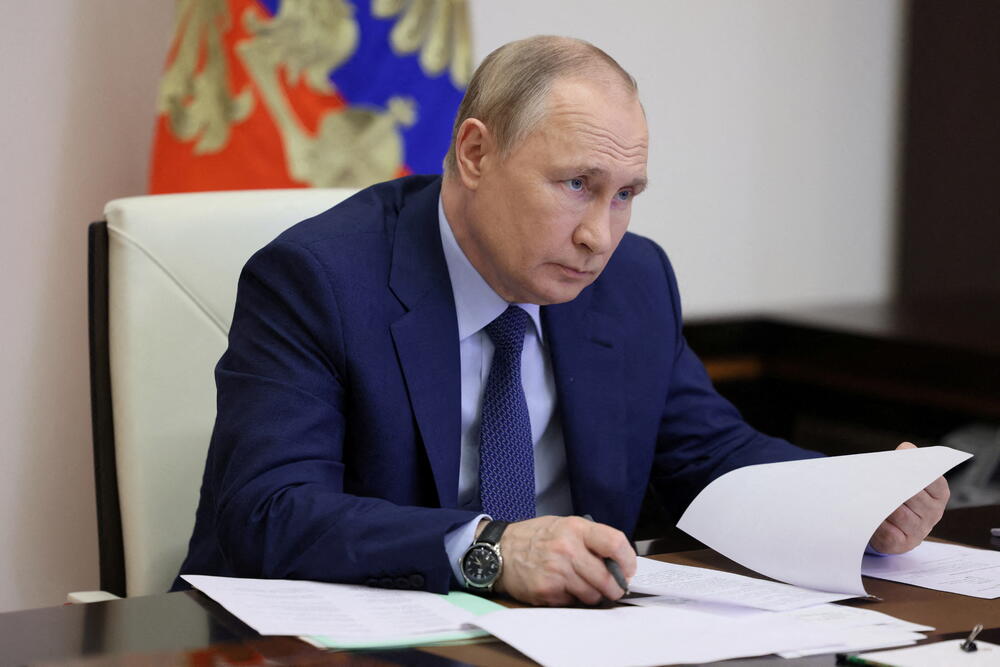 Zbog agresije na Ukrajinu pod sankcijama: Putin