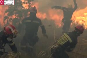 Španija i šumski požari: Vatra opkolila voz, putnici povrijeđeni...
