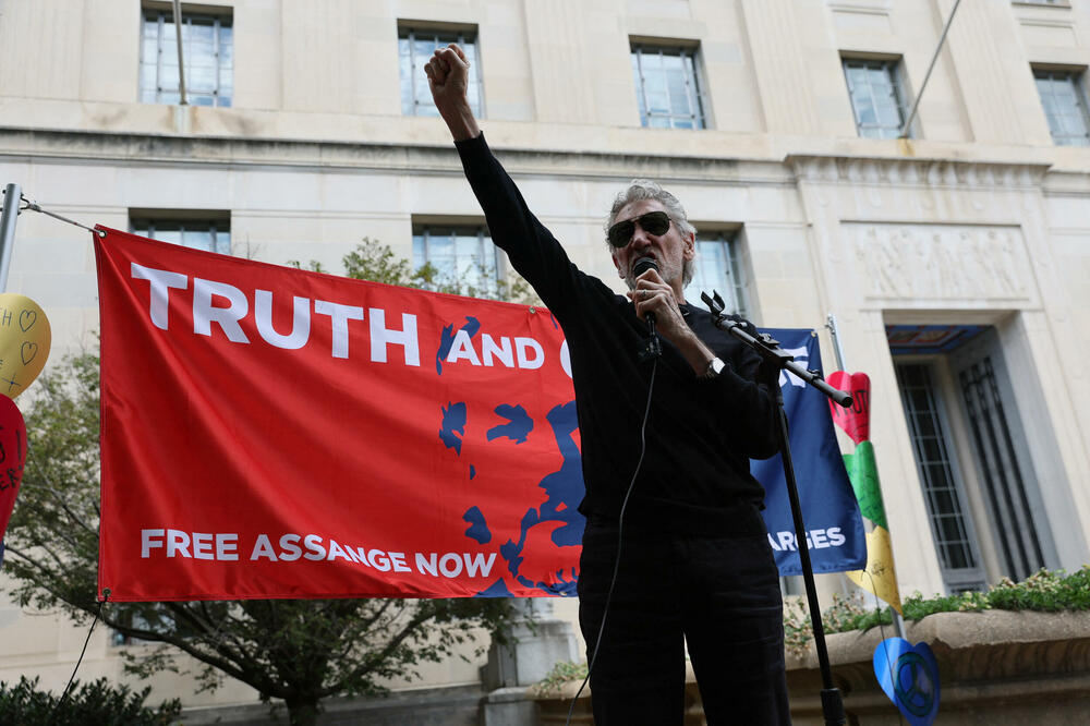 Poznati muzičar Rodžer Voters govorio na protestu podrške Asanžu u Vašingtonu, Foto: Reuters