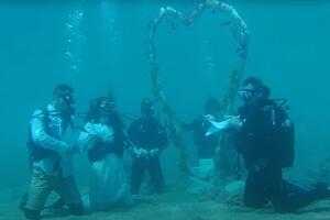 Održano prvo podvodno vjenčanje u Grčkoj