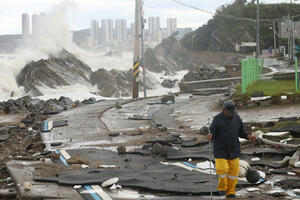 Južna Koreja: Tajfun Hinamnor ostavio više od 20.000 domova bez...