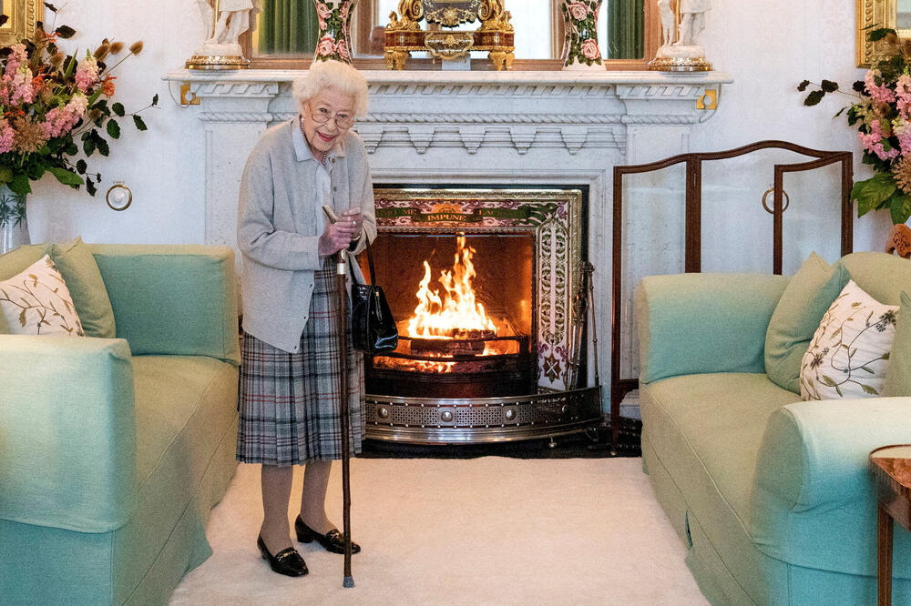 Posljednja javna fotografija kraljice Elizabete II nastala dva dana prije njene smrti, Foto: Jane Barlow/Pool via REUTERS