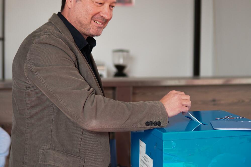 Liješević tokom današnjeg glasanja u Budvi, Foto: Prava Crna Gora
