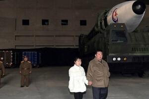 Kim Džong Un i porodica: Sjevernokorejski lider prvi put u...