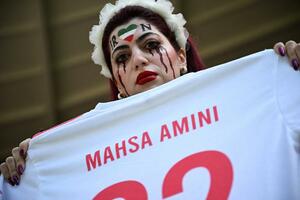FOTO Sjećanje na Mahsu Amini na Svjetskom prvenstvu u fudbalu
