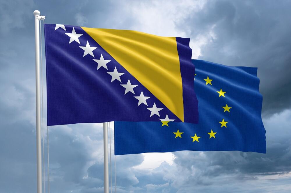 Zastave BiH i EU, Foto: Shutterstock