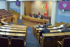 U Skupštini završena rasprava o tome da li je predsjednik Crne...