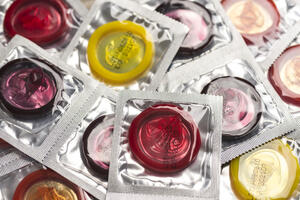Francuska dijeli kondome omladini