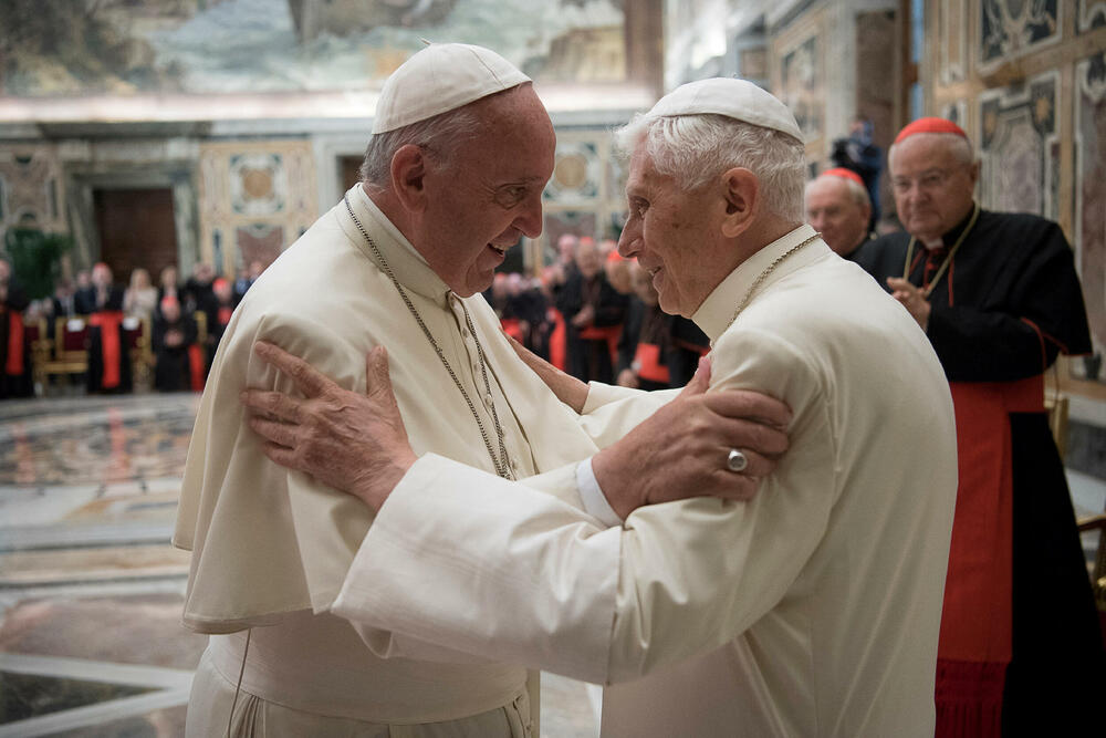 Benedikt XVI sa Franjom I