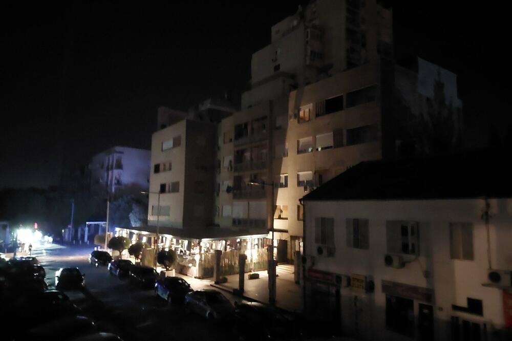 Centar Podgorice večeras nakon što je nestala struja, Foto: Kosta Bošković