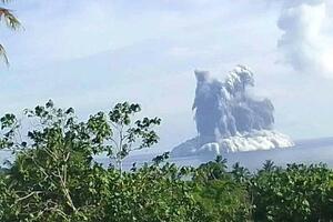 Erupcija podvodnog vulkana kod pacifičkog ostrva Vanuatu
