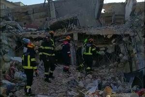 VIDEO Crnogorski spasioci iz ruševina u Turskoj spasili žensku...