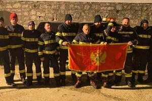 Za Tursku krenulo 11 nikšićkih vatrogasaca