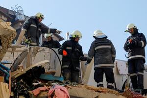 Zemljotres u Turskoj: Nasilje i otimačina prekinuli potragu za...