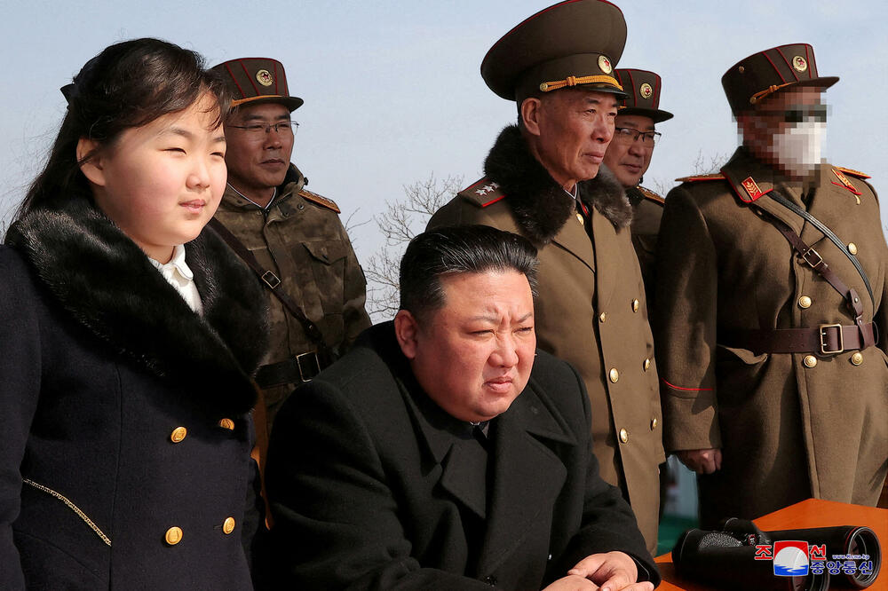 Kim Džong Un sa ćerkom Džu Aje, Foto: Reuters