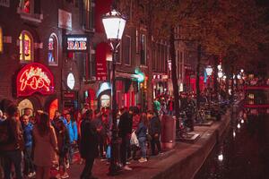 Amsterdam protiv turista koji žele da "podivljaju": Obeshrabriti...