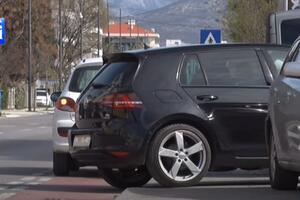 Nekultura u vožnji u Podgorici ne jenjava: Saobraćajni haos -...