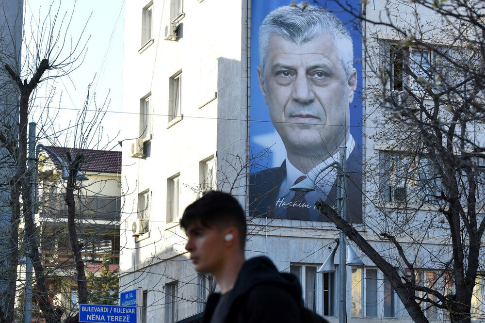 Plakat u Prištini, Foto: Reuters