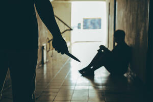 Niš: Učenika osmog razreda u školskom dvorištu nožem napao vršnjak