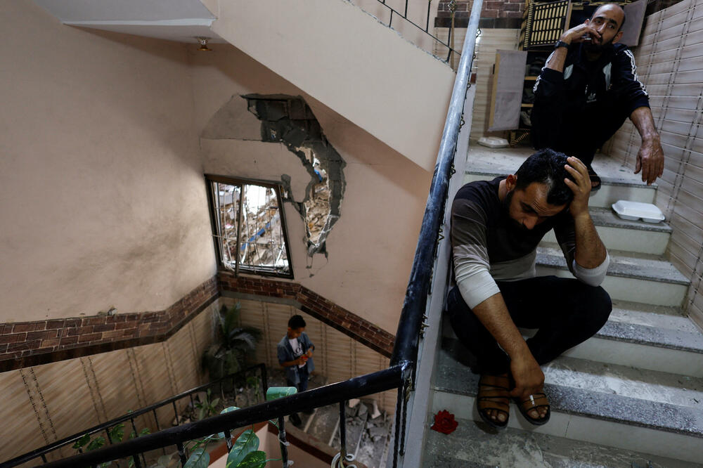Rođaci stradalih djevojaka u izraelskom napadu u Gazi, Foto: Rojters