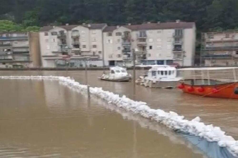 Poplava u hrvatskom gradu Obrovac, Foto: Printscreen/Index.hr