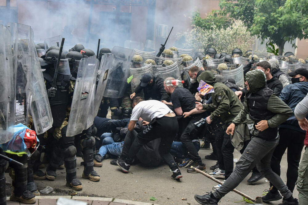Detalj tokom sukoba KFOR-a i Srba, Foto: Reuters