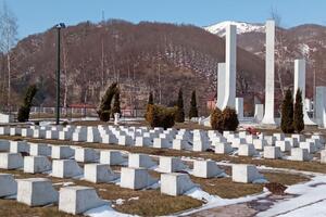 Kolašin: Renoviraju Partizansko groblje