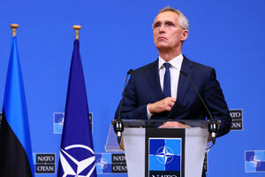 Stoltenberg: NATO će Ukrajini ponuditi veliki paket podrške, ali...