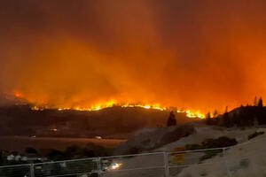 FOTO Šumski požari na sjeveru Kanade, evakuacija više hiljada ljudi