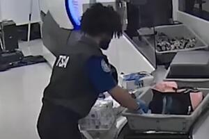 VIDEO Radnici aerodroma u Majamiju navodno uzimaju novac iz torbi...