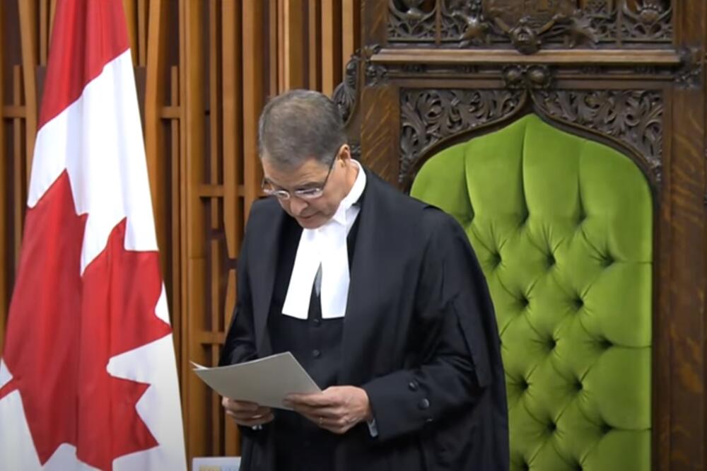Predsjednik Donjeg doma kanadskog parlamenta Entoni Rota u parlamentu čita tekst ostavke, 26. septembra 2023. godine, Foto: Printscreen YouTube