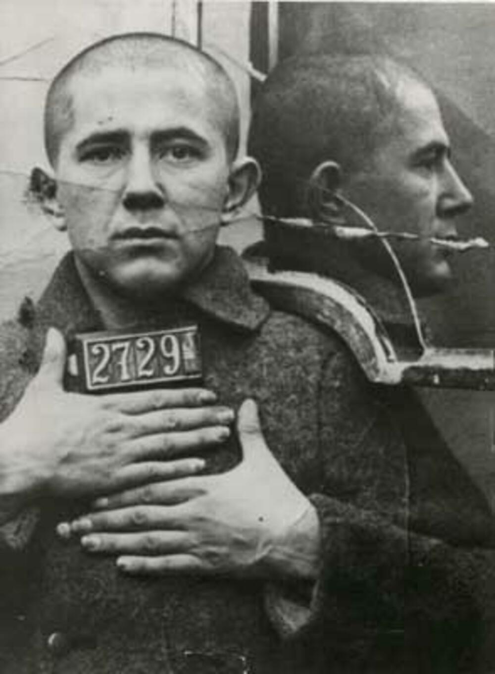 Policijski snimak Đilasa u sremskomitrovačkoj kaznionici 1933. 
